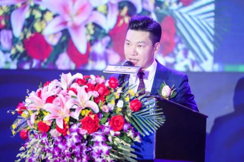 新目标 新辉煌丨巅峰国际2019年会盛典完美落幕！